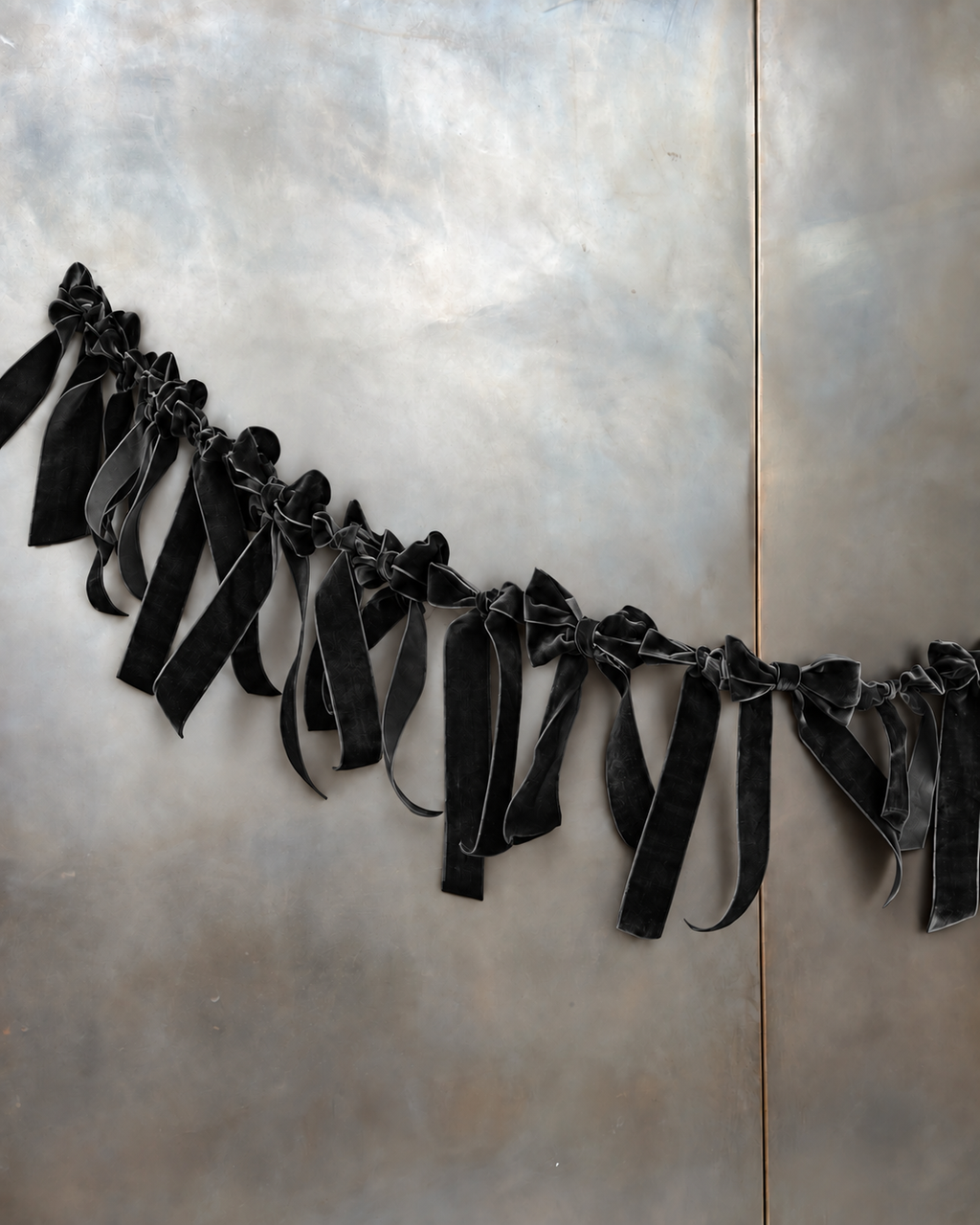 Velvet Bow Garland