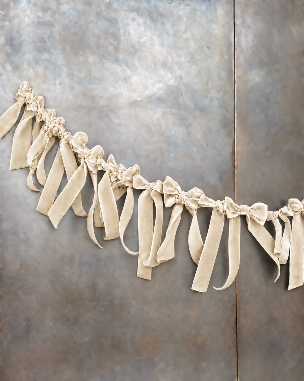 Velvet Bow Garland