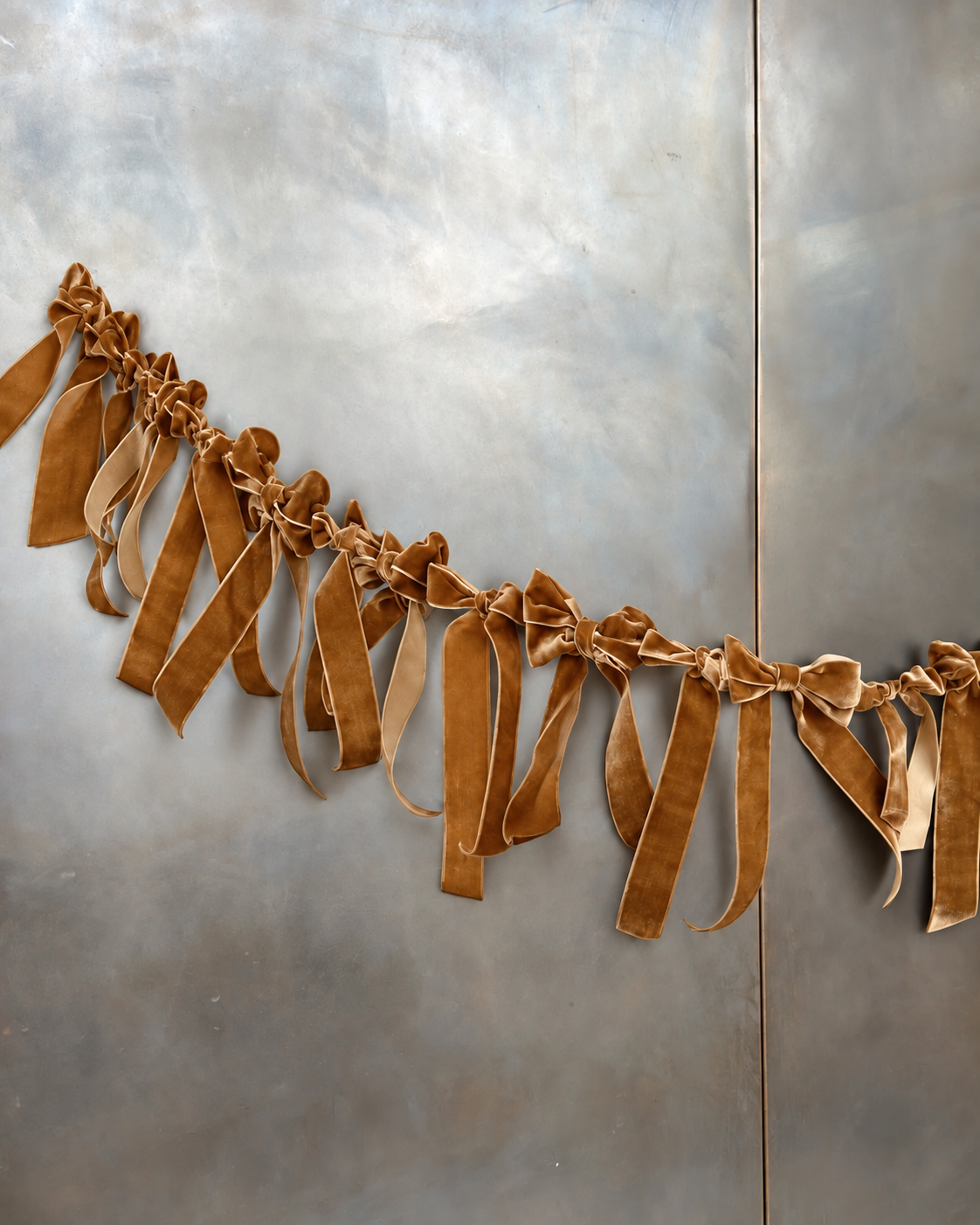 Velvet Bow Garland