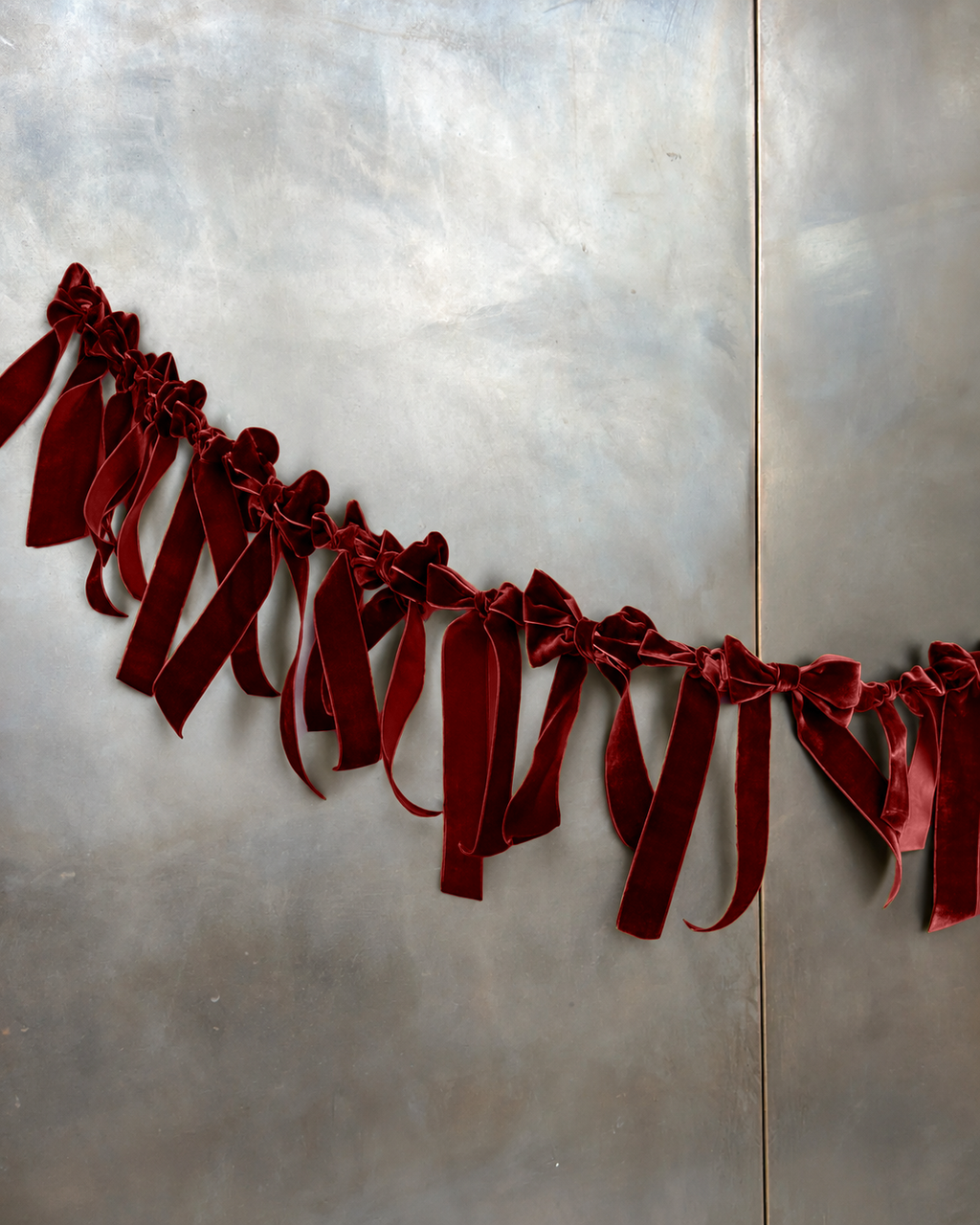 Velvet Bow Garland